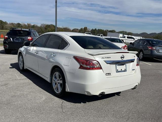 2013 Nissan Altima Vehicle Photo in ALCOA, TN 37701-3235