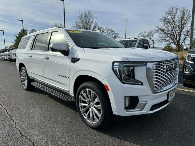 2023 GMC Yukon XL Vehicle Photo in COLUMBIA, MO 65203-3903