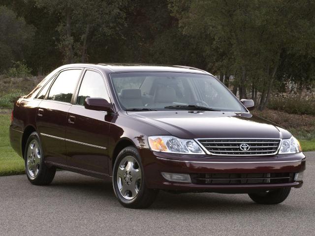 2003 Toyota Avalon Vehicle Photo in MEDINA, OH 44256-9631