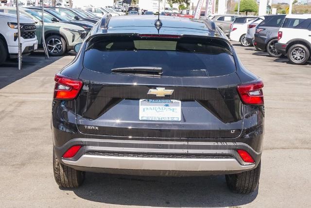 2025 Chevrolet Trax Vehicle Photo in VENTURA, CA 93003-8585