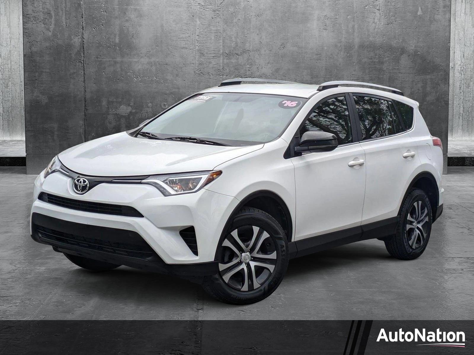 2016 Toyota RAV4 Vehicle Photo in GREENACRES, FL 33463-3207