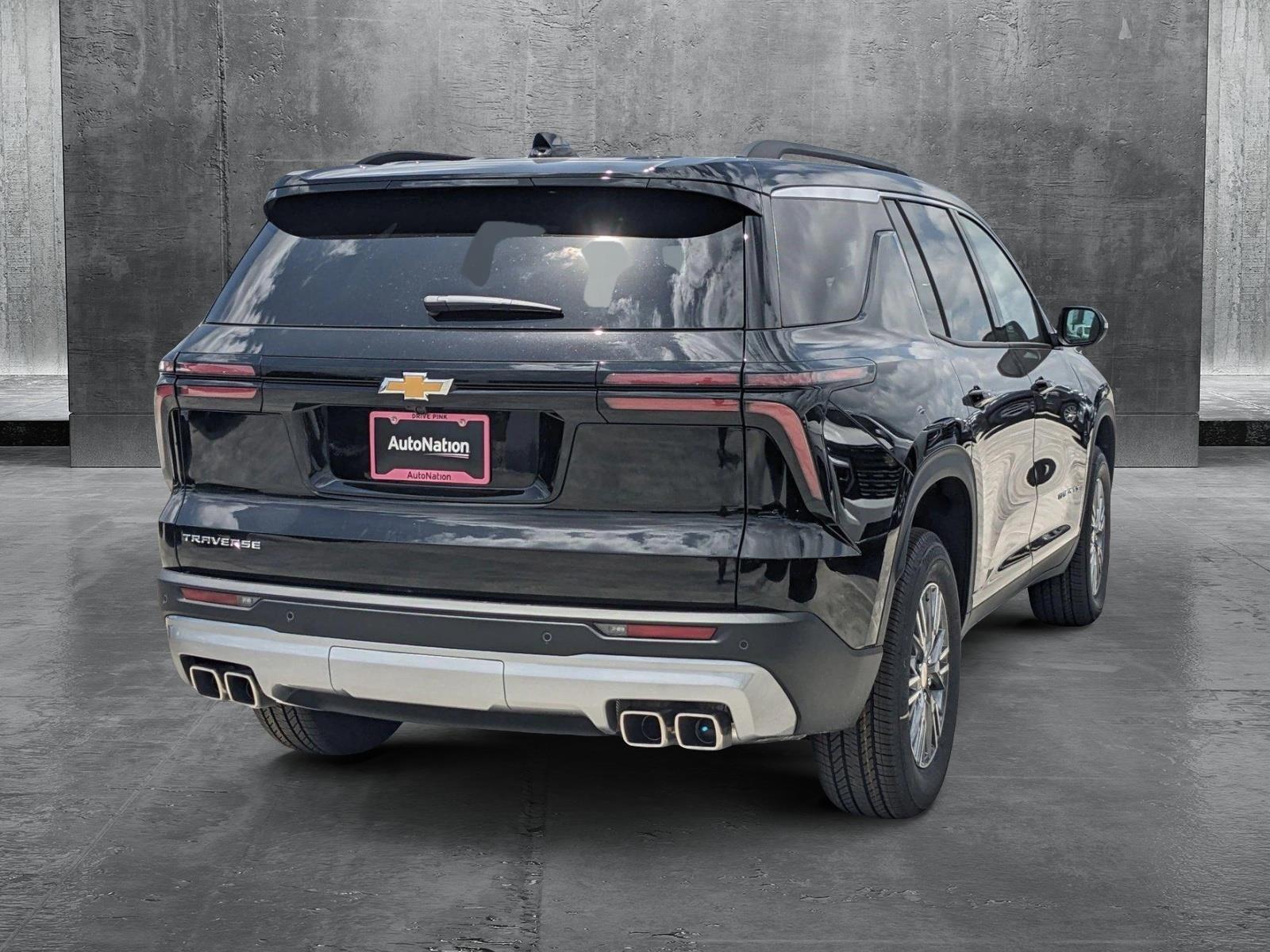 2025 Chevrolet Traverse Vehicle Photo in MIAMI, FL 33172-3015