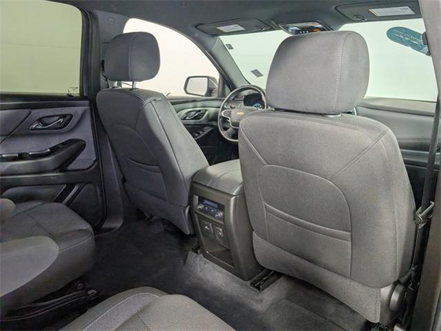 2022 Chevrolet Traverse Vehicle Photo in ENGLEWOOD, CO 80113-6708