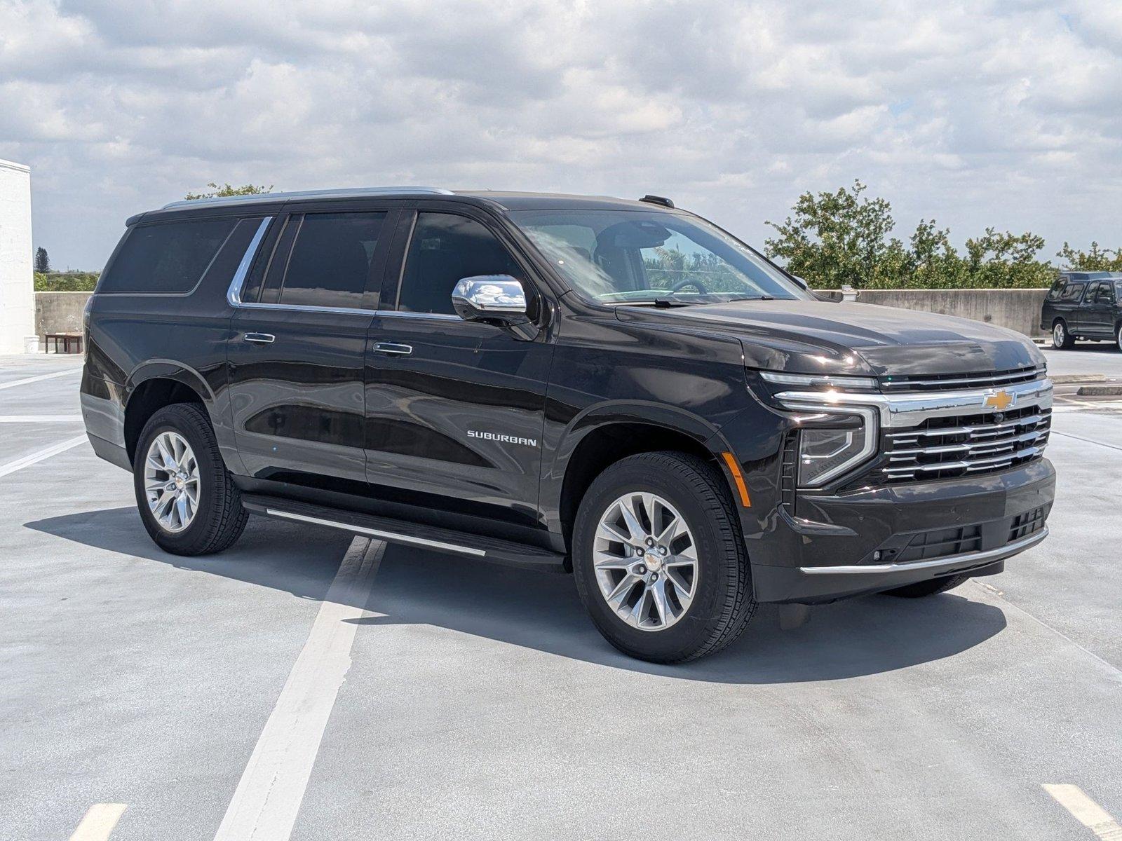 2025 Chevrolet Suburban Vehicle Photo in PEMBROKE PINES, FL 33024-6534