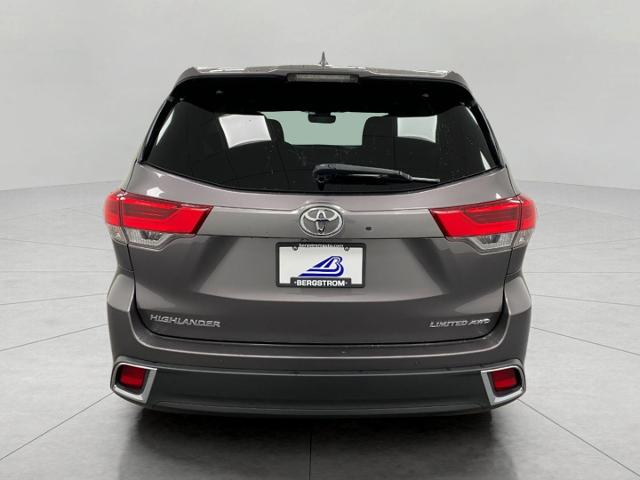 2017 Toyota Highlander Vehicle Photo in Appleton, WI 54913