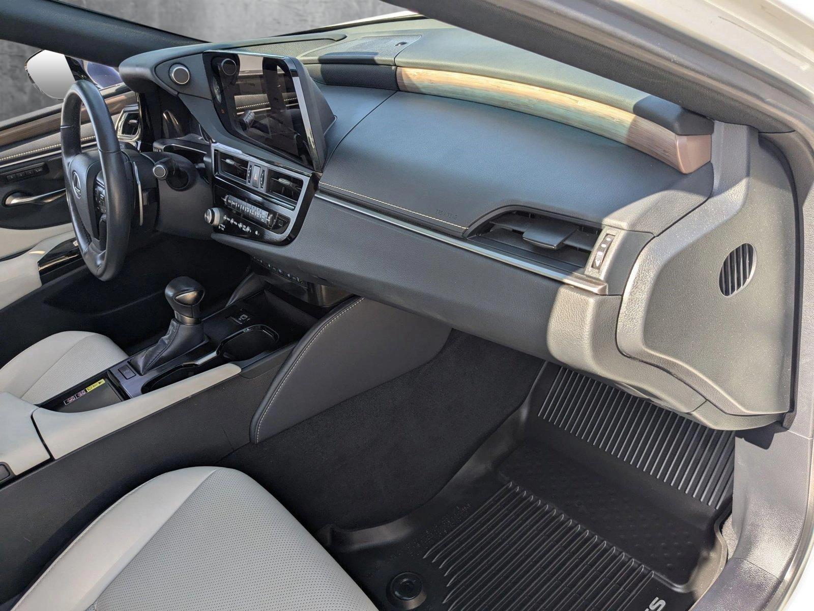 2024 Lexus ES 350 Vehicle Photo in Tampa, FL 33614