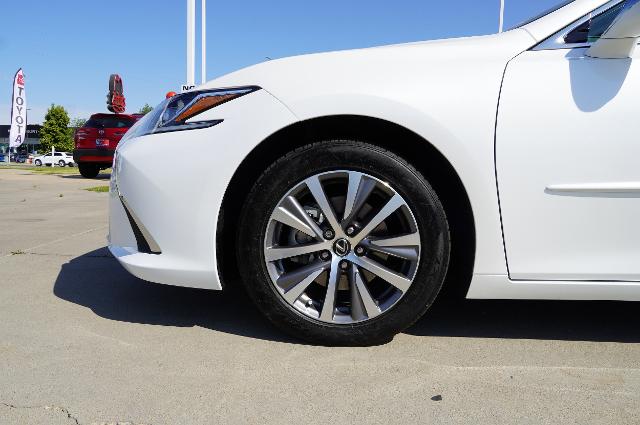 2021 Lexus ES 300h Vehicle Photo in Riverdale, UT 84405