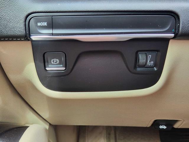 2021 Cadillac Escalade Vehicle Photo in DENTON, TX 76210-9321