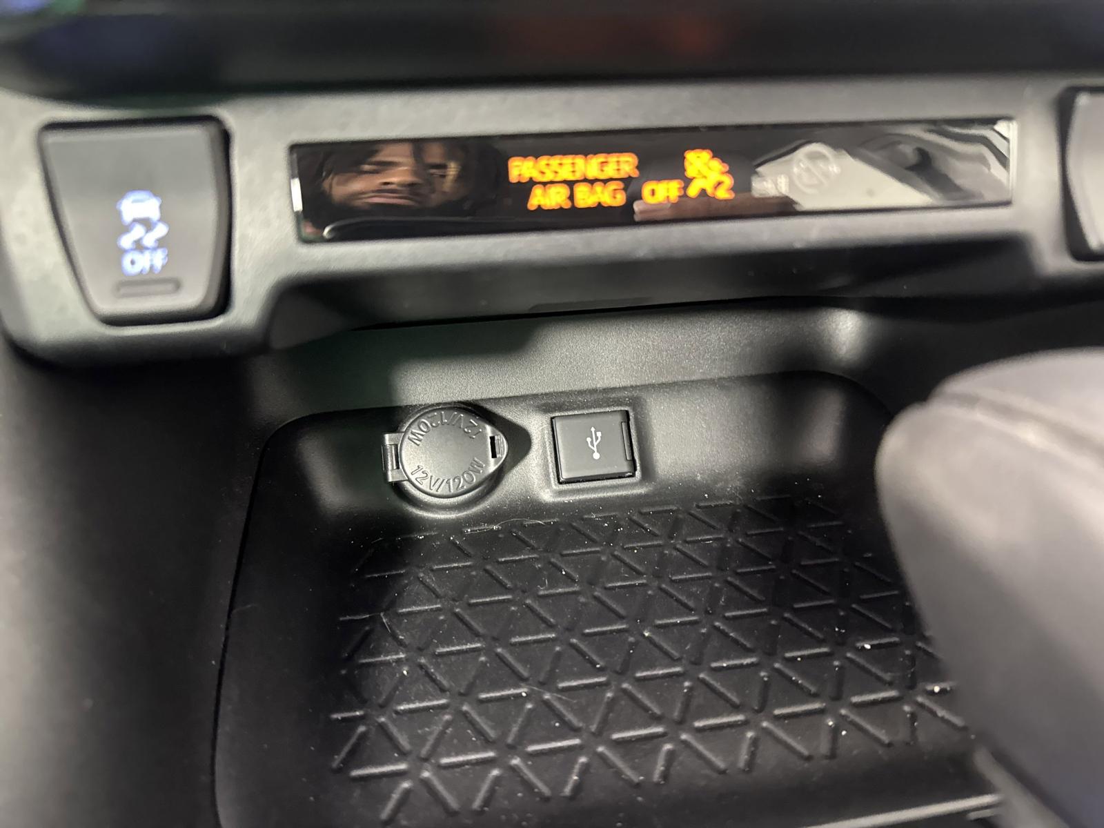 2022 Toyota RAV4 Vehicle Photo in GEORGETOWN, TX 78626-7508