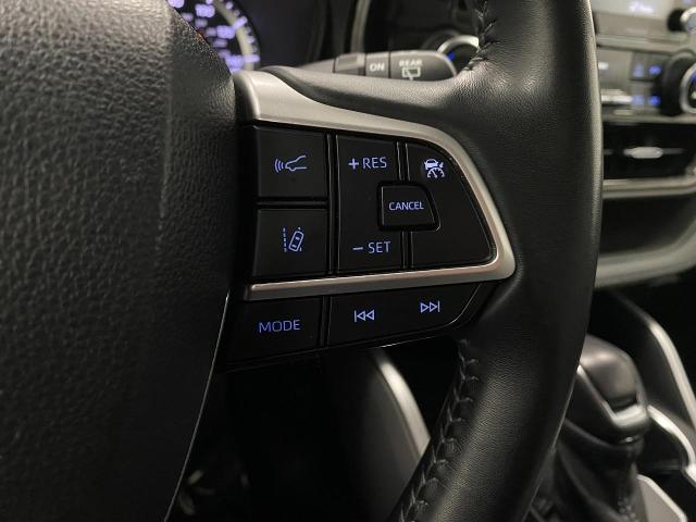 2022 Toyota Highlander Vehicle Photo in Appleton, WI 54913