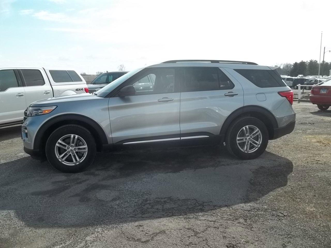 Used 2020 Ford Explorer XLT with VIN 1FMSK8DH1LGC24399 for sale in Delavan, IL