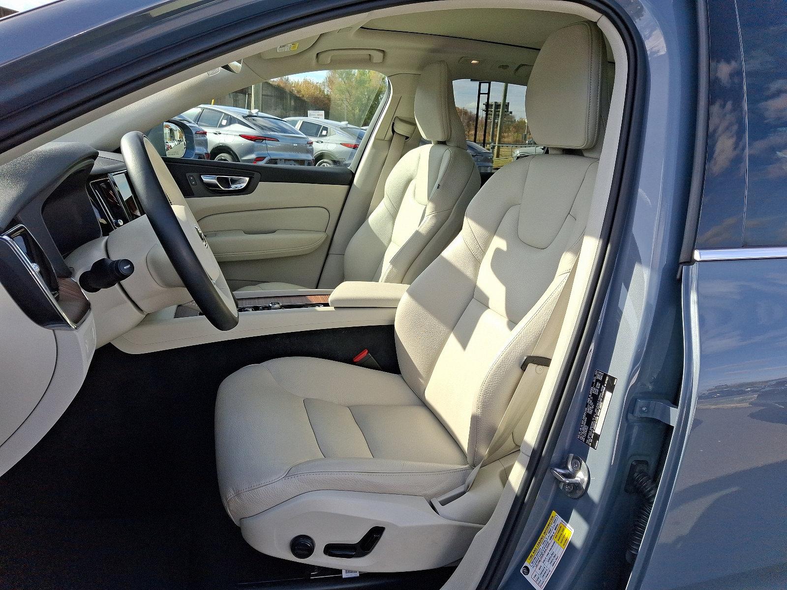 2022 Volvo XC60 Vehicle Photo in Trevose, PA 19053