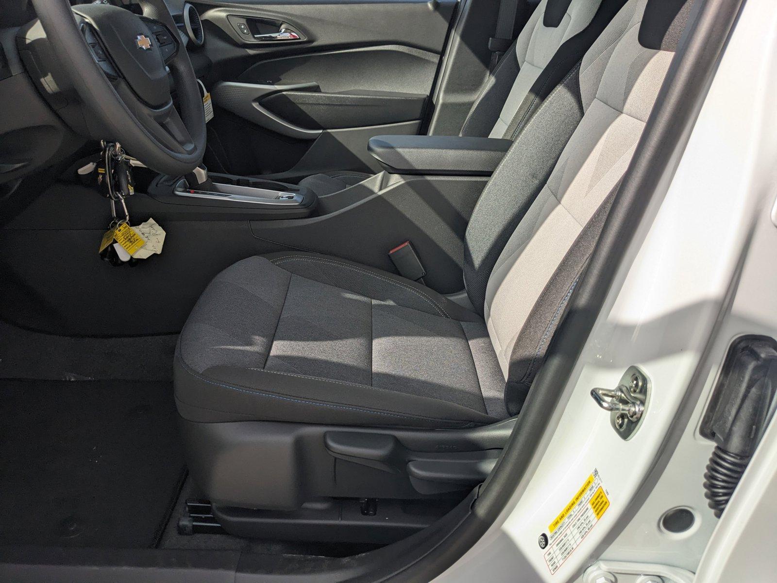 2025 Chevrolet Trax Vehicle Photo in MIAMI, FL 33172-3015