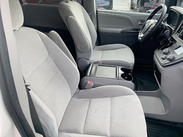 2020 Toyota Sienna Vehicle Photo in MOON TOWNSHIP, PA 15108-2571