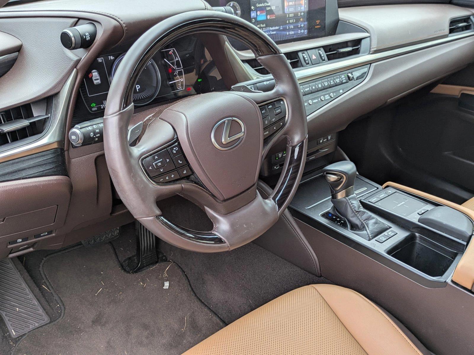 2021 Lexus ES 300h Vehicle Photo in Clearwater, FL 33761