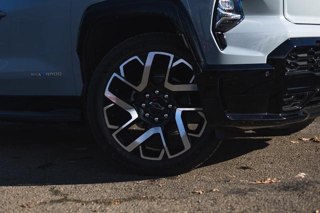 2025 Chevrolet Silverado EV Vehicle Photo in NEWBERG, OR 97132-1927