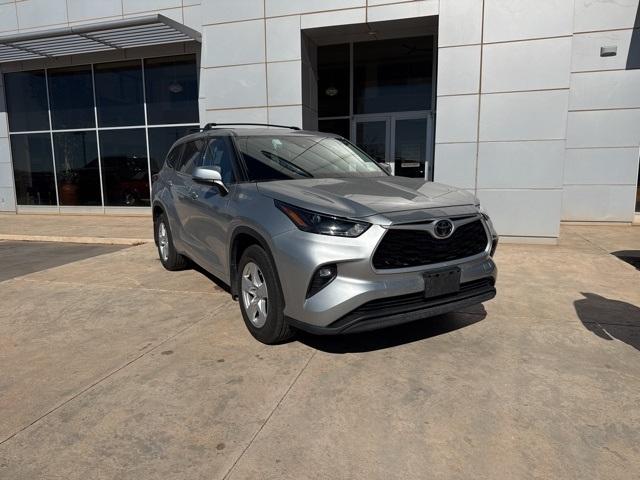 2022 Toyota Highlander Vehicle Photo in Winslow, AZ 86047-2439