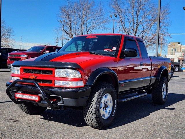 2002 Chevrolet S-10 Vehicle Photo in AURORA, CO 80011-6998