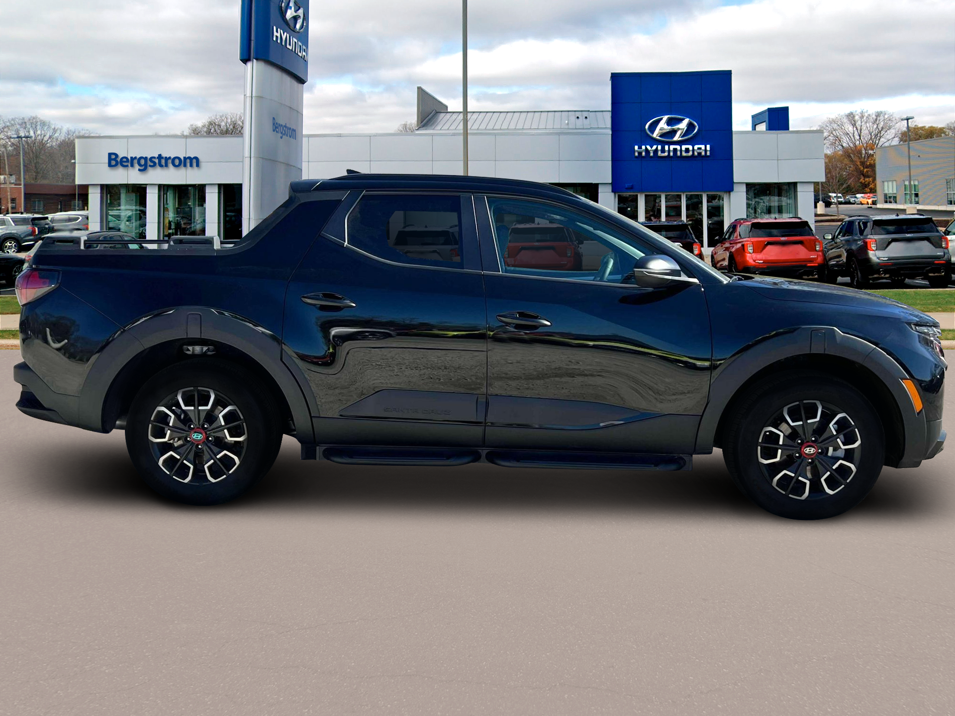 2024 Hyundai SANTA CRUZ Vehicle Photo in Green Bay, WI 54304