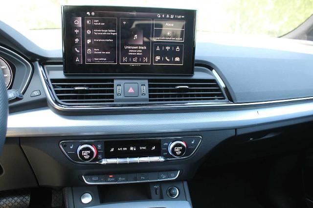 2024 Audi Q5 Vehicle Photo in HOUSTON, TX 77090