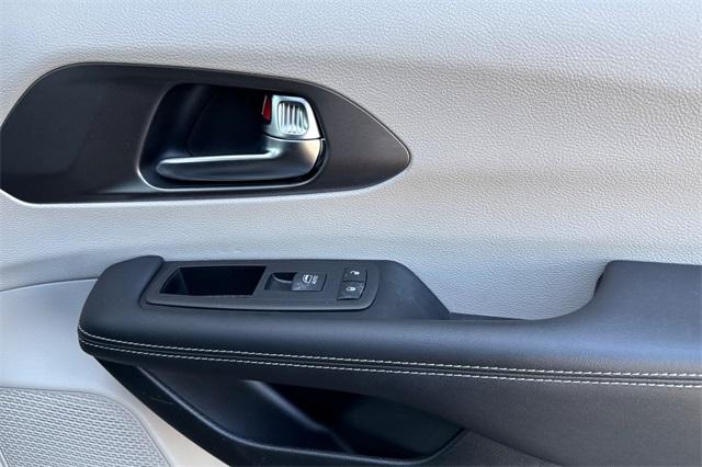 2023 Chrysler Pacifica Vehicle Photo in ELK GROVE, CA 95757-8703