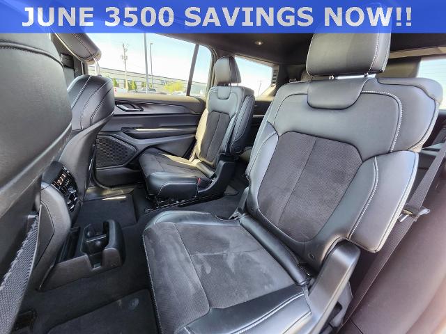 2023 Jeep Grand Cherokee L Vehicle Photo in GREEN BAY, WI 54304-5303