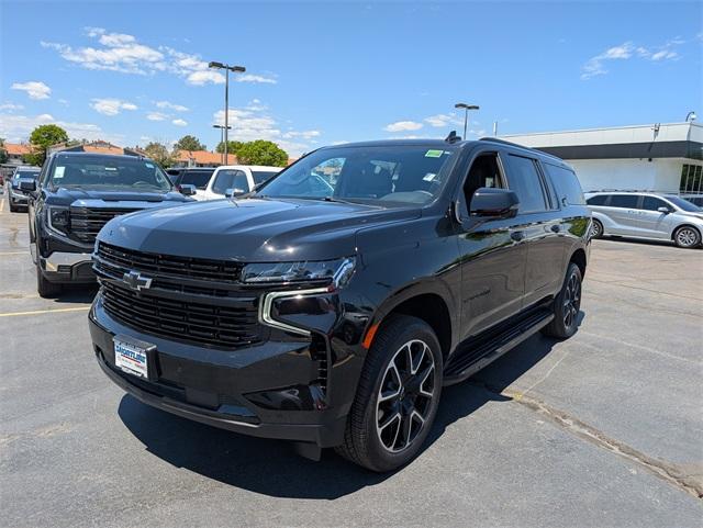 2023 Chevrolet Suburban Vehicle Photo in AURORA, CO 80012-4011