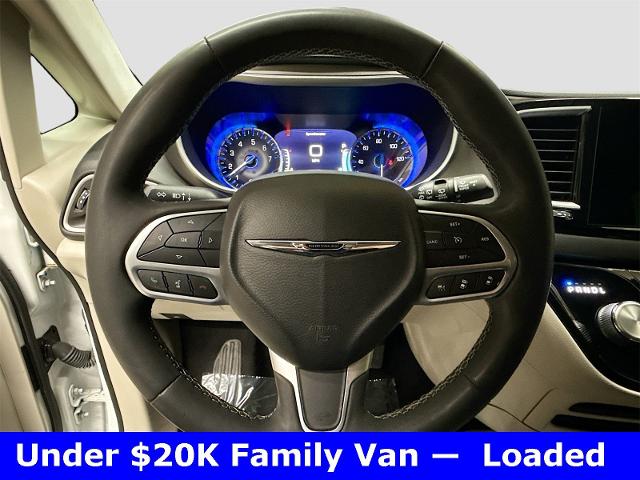 2022 Chrysler Pacifica Vehicle Photo in EVERETT, WA 98203-5662