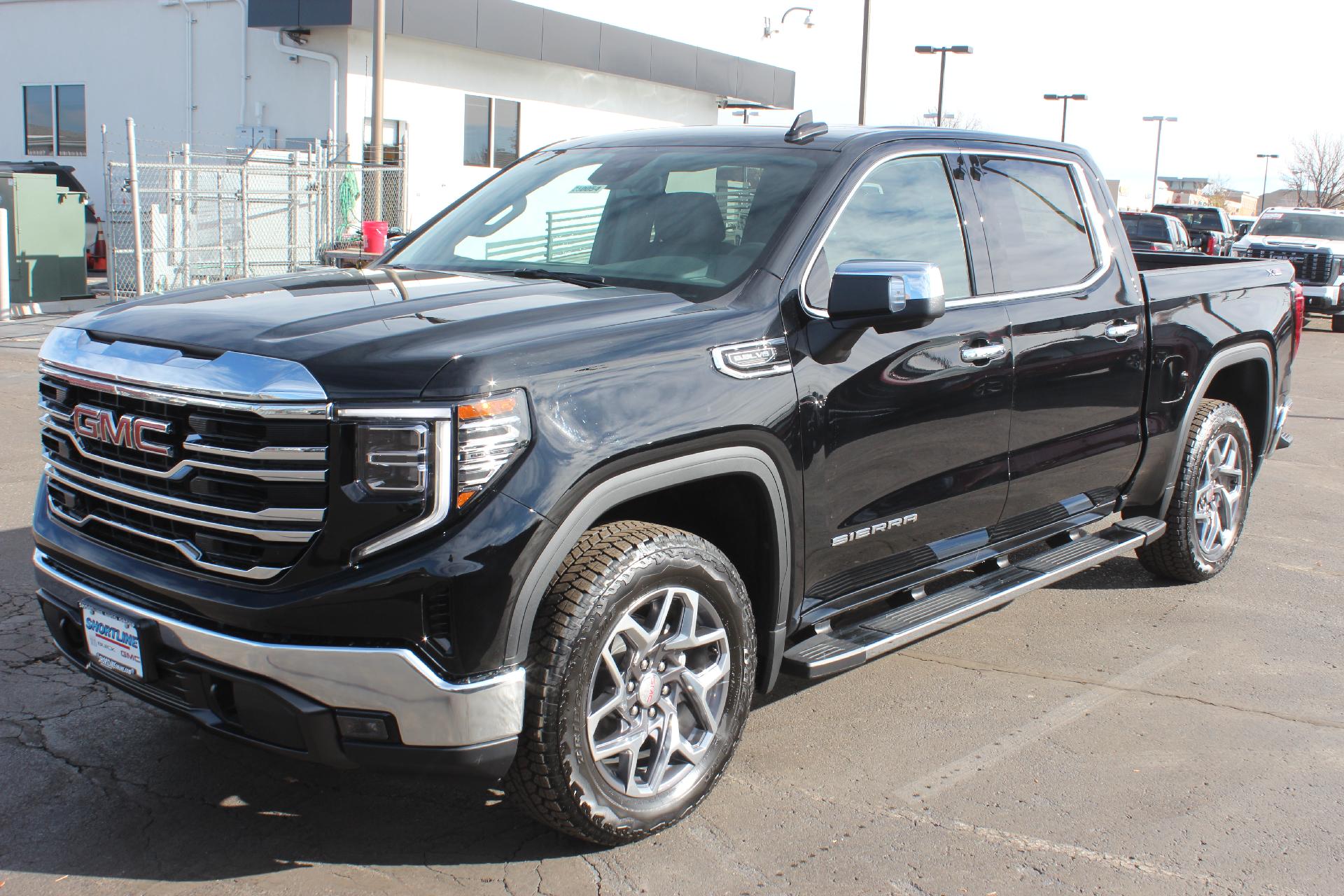 2025 GMC Sierra 1500 Vehicle Photo in AURORA, CO 80012-4011