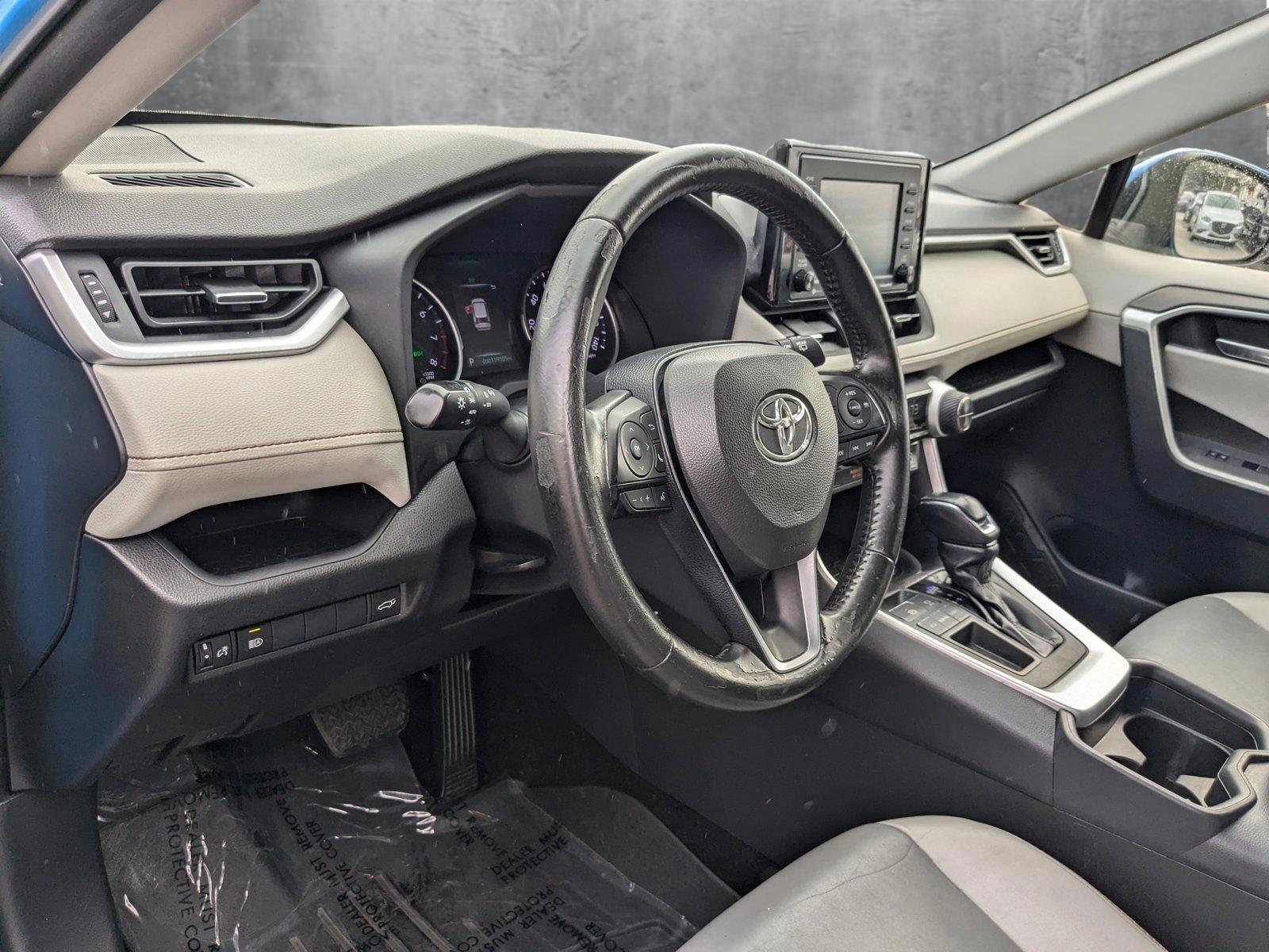 2020 Toyota RAV4 Vehicle Photo in Winter Park, FL 32792