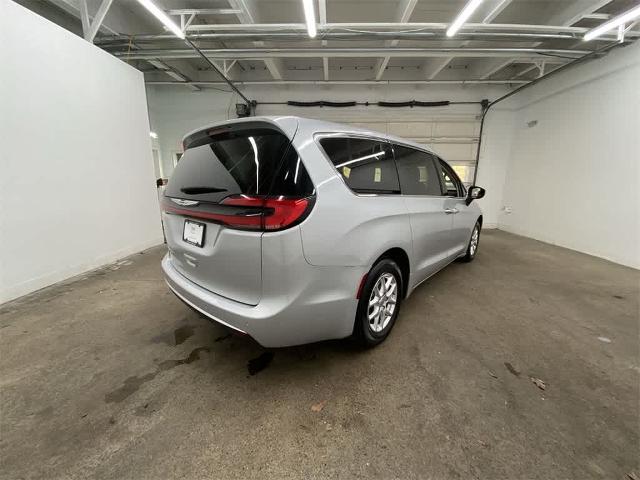 2023 Chrysler Pacifica Vehicle Photo in PORTLAND, OR 97225-3518