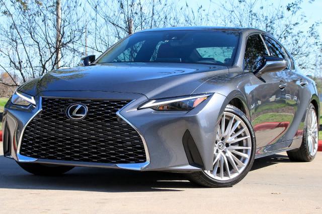 2024 Lexus IS 300 Vehicle Photo in SUGAR LAND, TX 77478