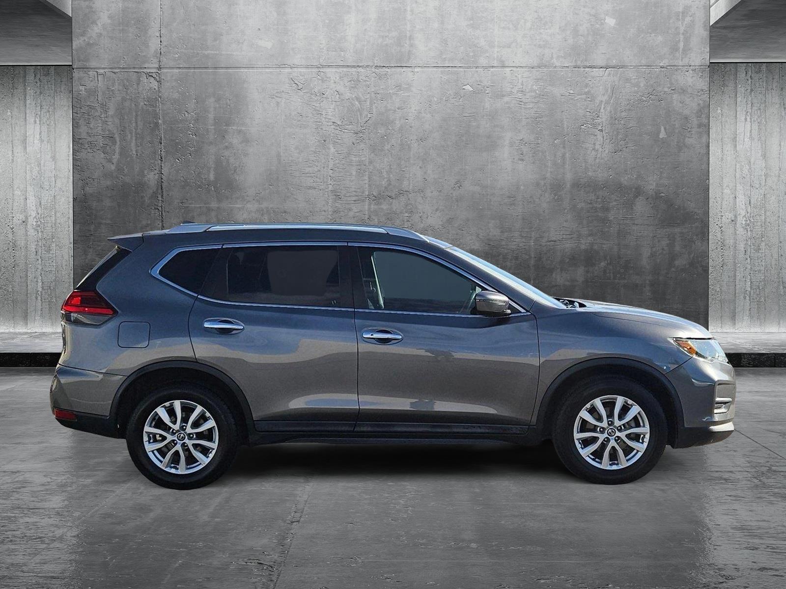 2017 Nissan Rogue Vehicle Photo in GILBERT, AZ 85297-0446