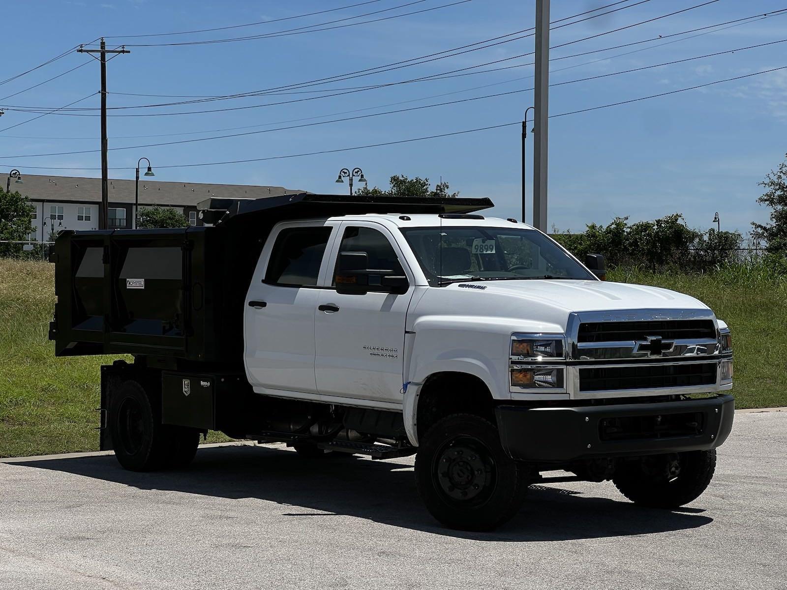 2024 Chevrolet Silverado 5500 HD Vehicle Photo in GEORGETOWN, TX 78626-7508