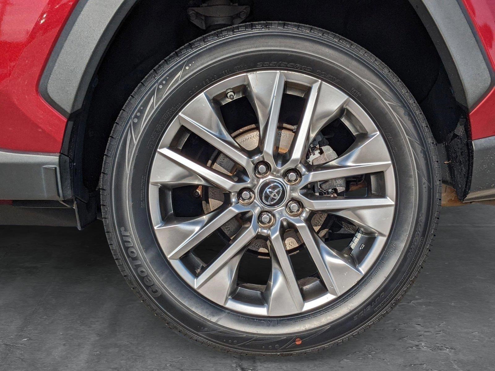 2019 Toyota RAV4 Vehicle Photo in Davie, FL 33331