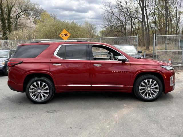 Used 2022 Chevrolet Traverse Premier with VIN 1GNEVKKW6NJ125002 for sale in Roslyn, NY