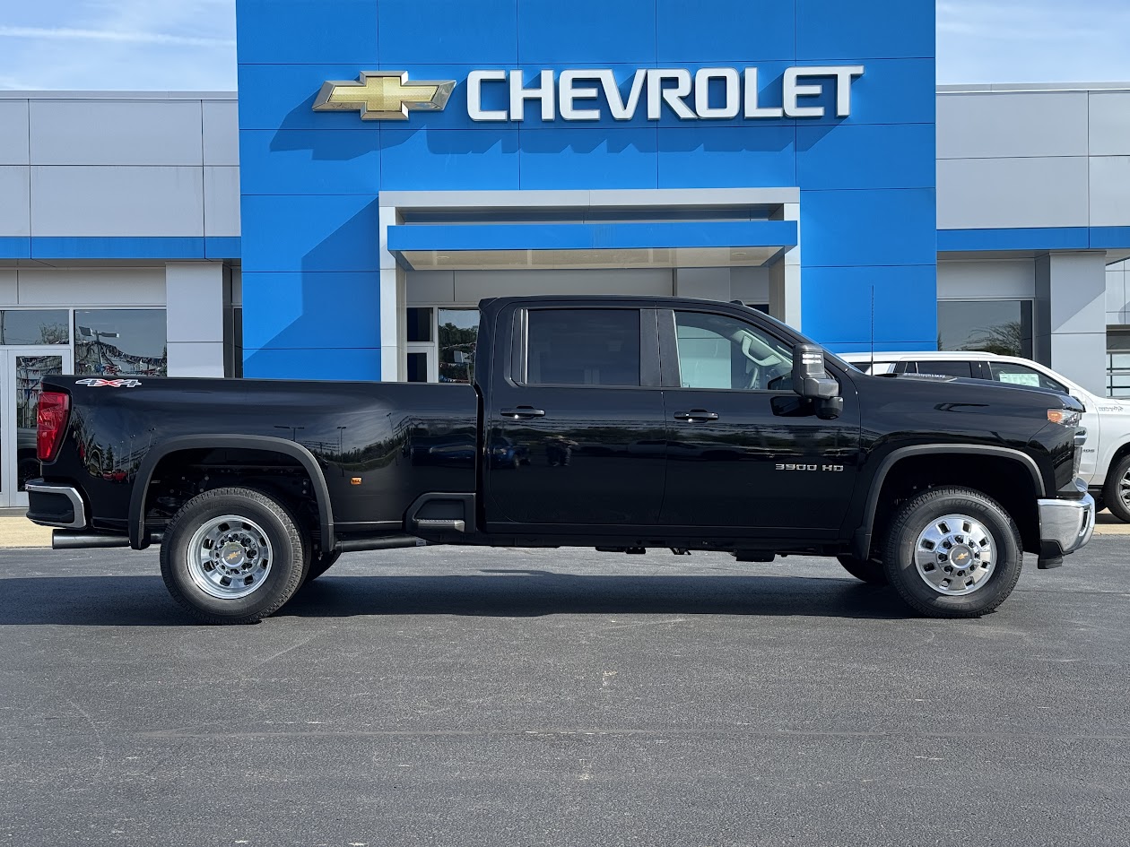 2025 Chevrolet Silverado 3500 HD Vehicle Photo in BOONVILLE, IN 47601-9633