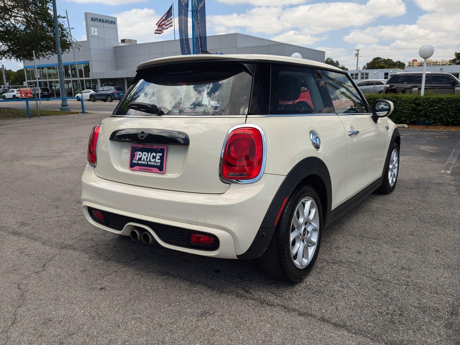 2020 MINI Hardtop 2 Door Vehicle Photo in MIAMI, FL 33134-2699