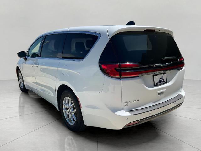 2023 Chrysler Pacifica Vehicle Photo in Kaukauna, WI 54130