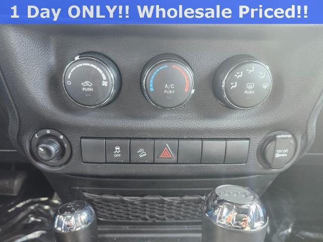 2018 Jeep Wrangler JK Unlimited Vehicle Photo in GREEN BAY, WI 54304-5303