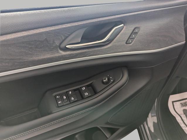 2025 Jeep Grand Cherokee L Vehicle Photo in Oshkosh, WI 54901