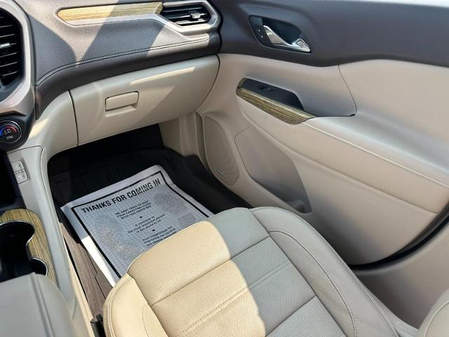 2017 GMC Acadia Vehicle Photo in COLUMBIA, MO 65203-3903