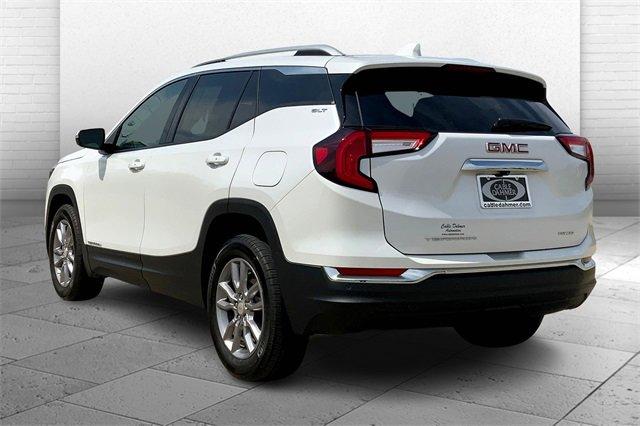 2024 GMC Terrain Vehicle Photo in TOPEKA, KS 66609-0000