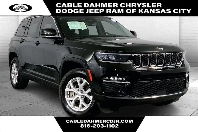 2024 Jeep Grand Cherokee Vehicle Photo in Kansas City, MO 64114