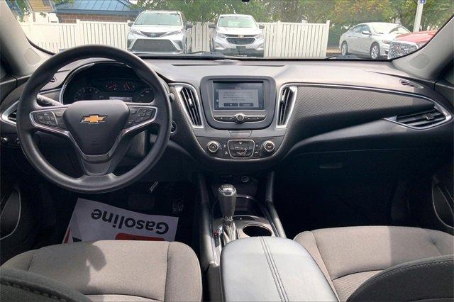 2018 Chevrolet Malibu Vehicle Photo in INDEPENDENCE, MO 64055-1377