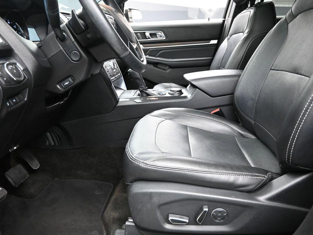 2017 Ford Explorer Vehicle Photo in Cedar Rapids, IA 52402