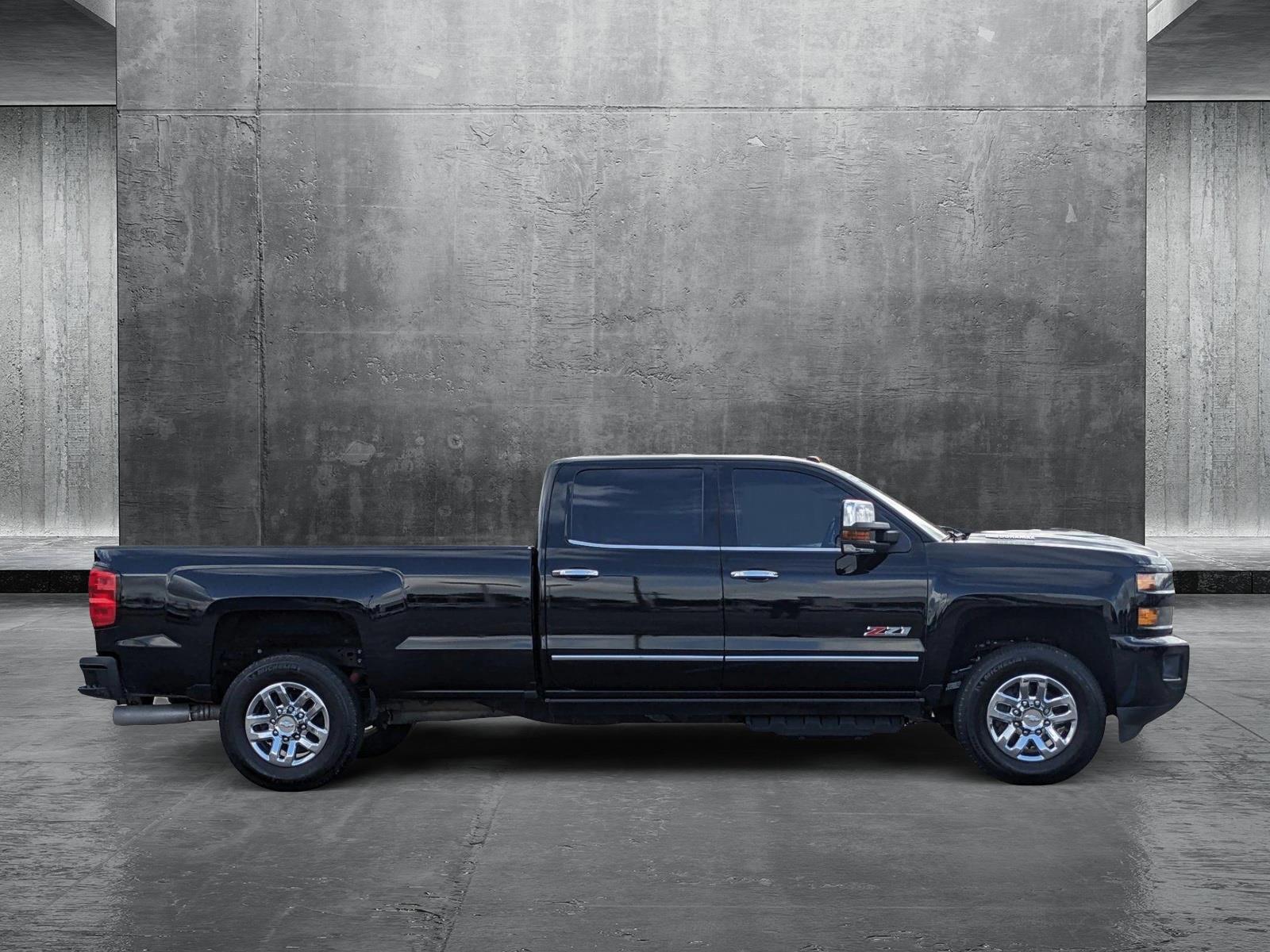 2018 Chevrolet Silverado 3500HD Vehicle Photo in HOUSTON, TX 77034-5009