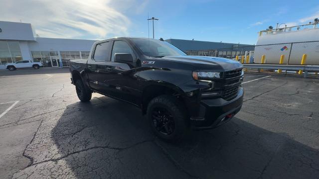 Used 2022 Chevrolet Silverado 1500 Limited LT Trail Boss with VIN 3GCPYFEL2NG194479 for sale in Center Line, MI