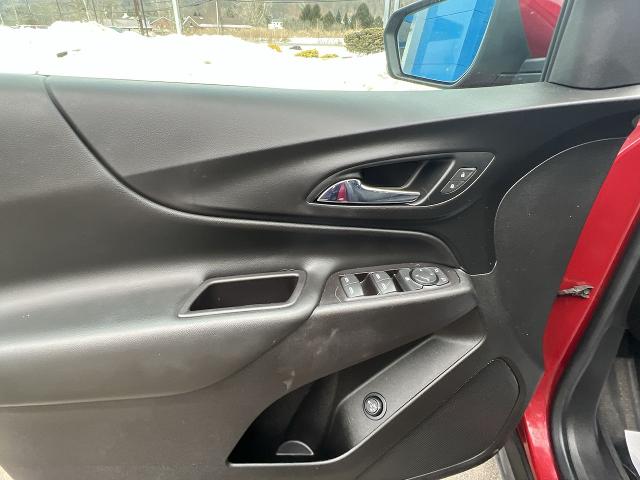 2022 Chevrolet Equinox Vehicle Photo in BOSTON, NY 14025-9684