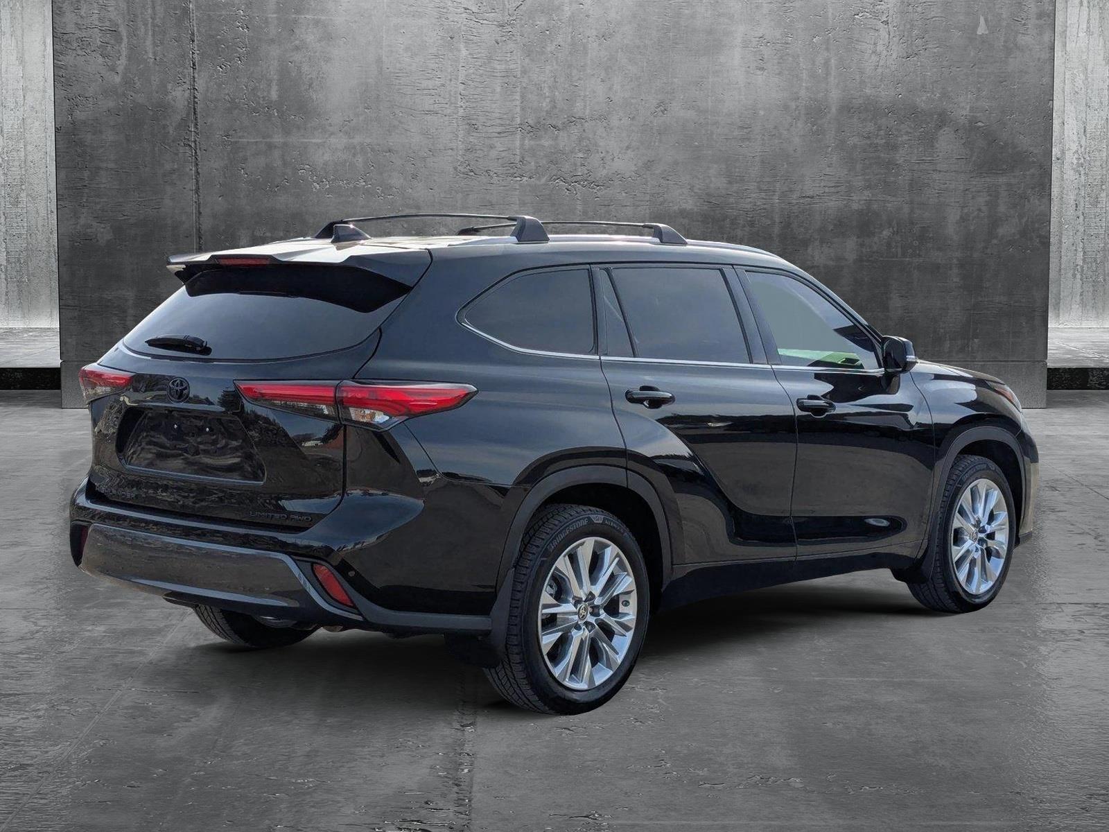 2022 Toyota Highlander Vehicle Photo in Spokane, WA 99201